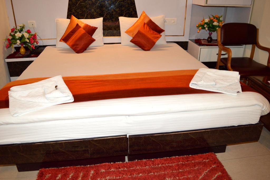 Hotel Su Shree Continental 5 Minutes Walk From New Delhi Railway Station Exterior foto